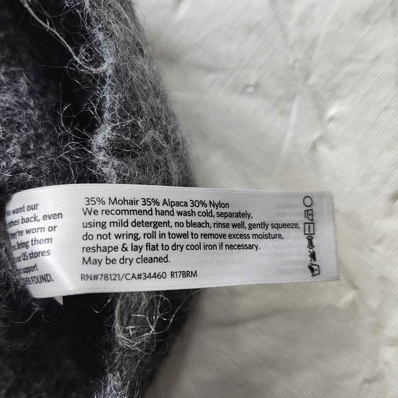 Eileen Fisher Size Small Charcoal and Light Gray Checkered Sweater - Picture 8 of 8